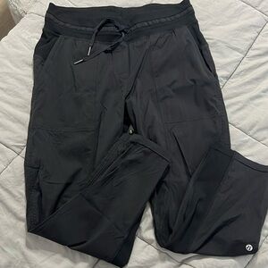 Lululemon dance studio cropped pants